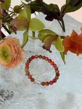 Load image into Gallery viewer, Nya armband i orange Jasper från Icon Design Living